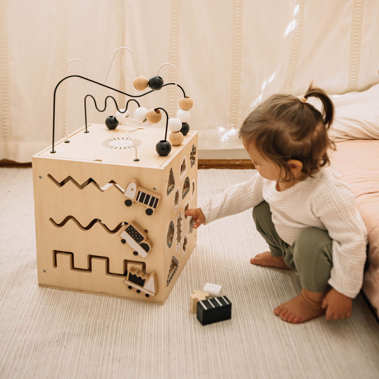 Wonder & Wise Busy Box.