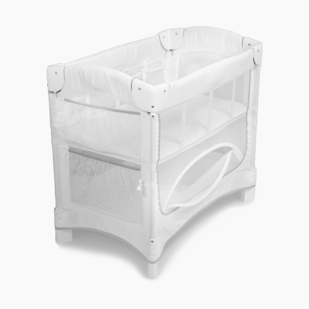 Arm's Reach Mini Ezee 2 in 1 Co-Sleeper Bassinet - White.