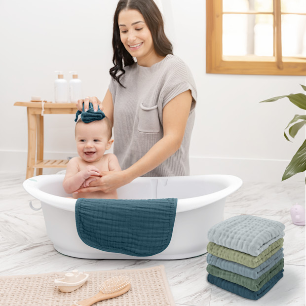 Comfy Cubs 6-Layer Muslin Baby Washcloths Set.