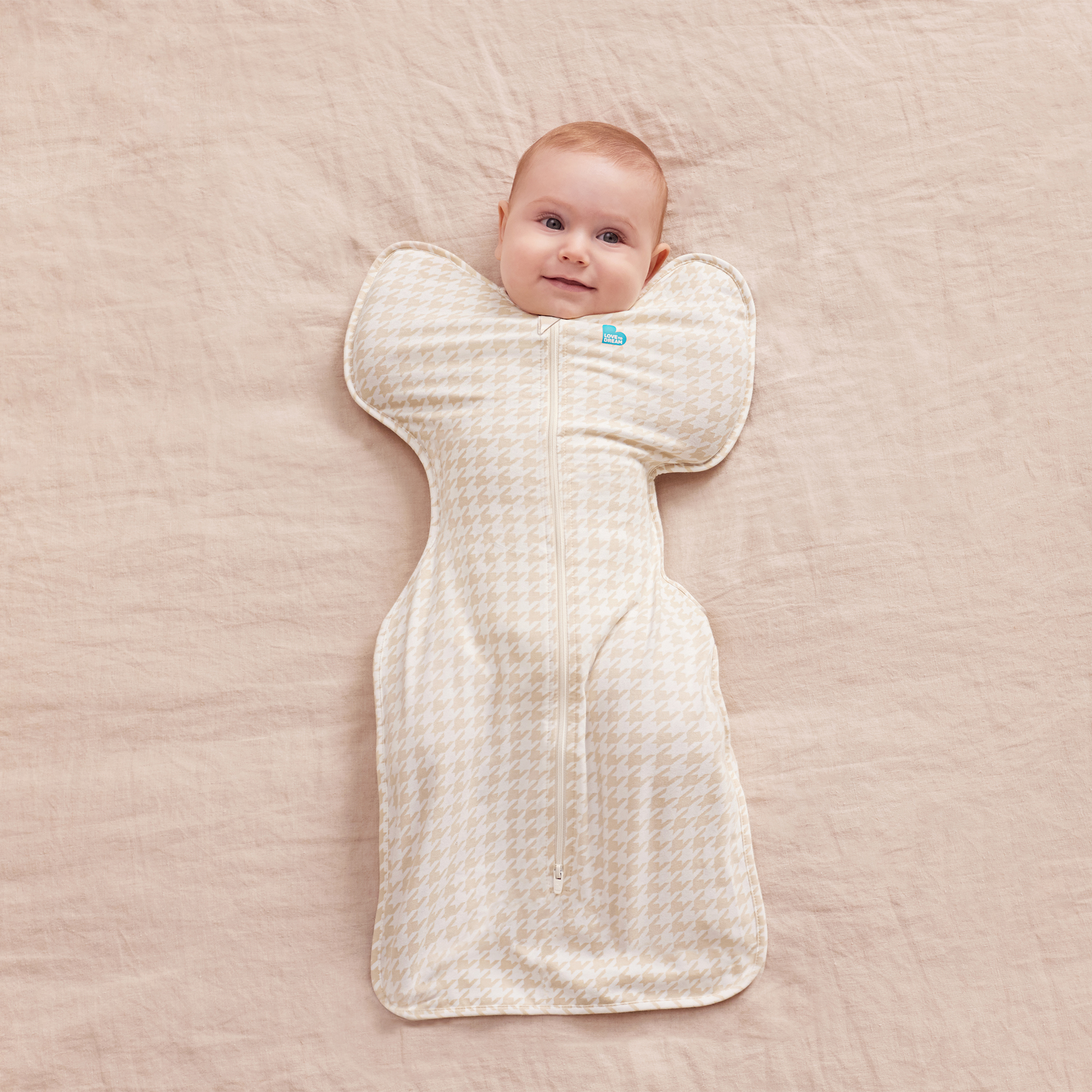 Love to Dream Printed Swaddle Up Original 1.0 TOG - Houndstooth Tan, Newborn.