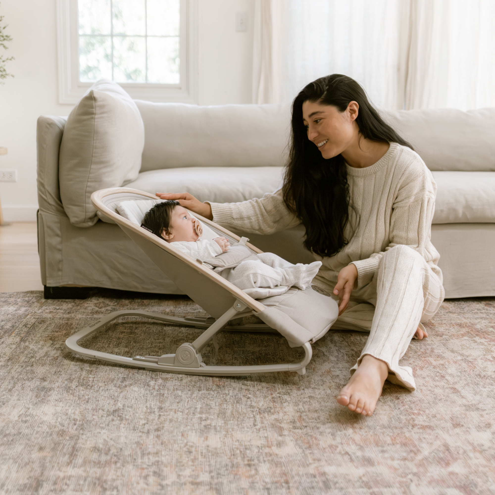 Maxi-Cosi 2-in-1 Kori Lightweight Rocker.