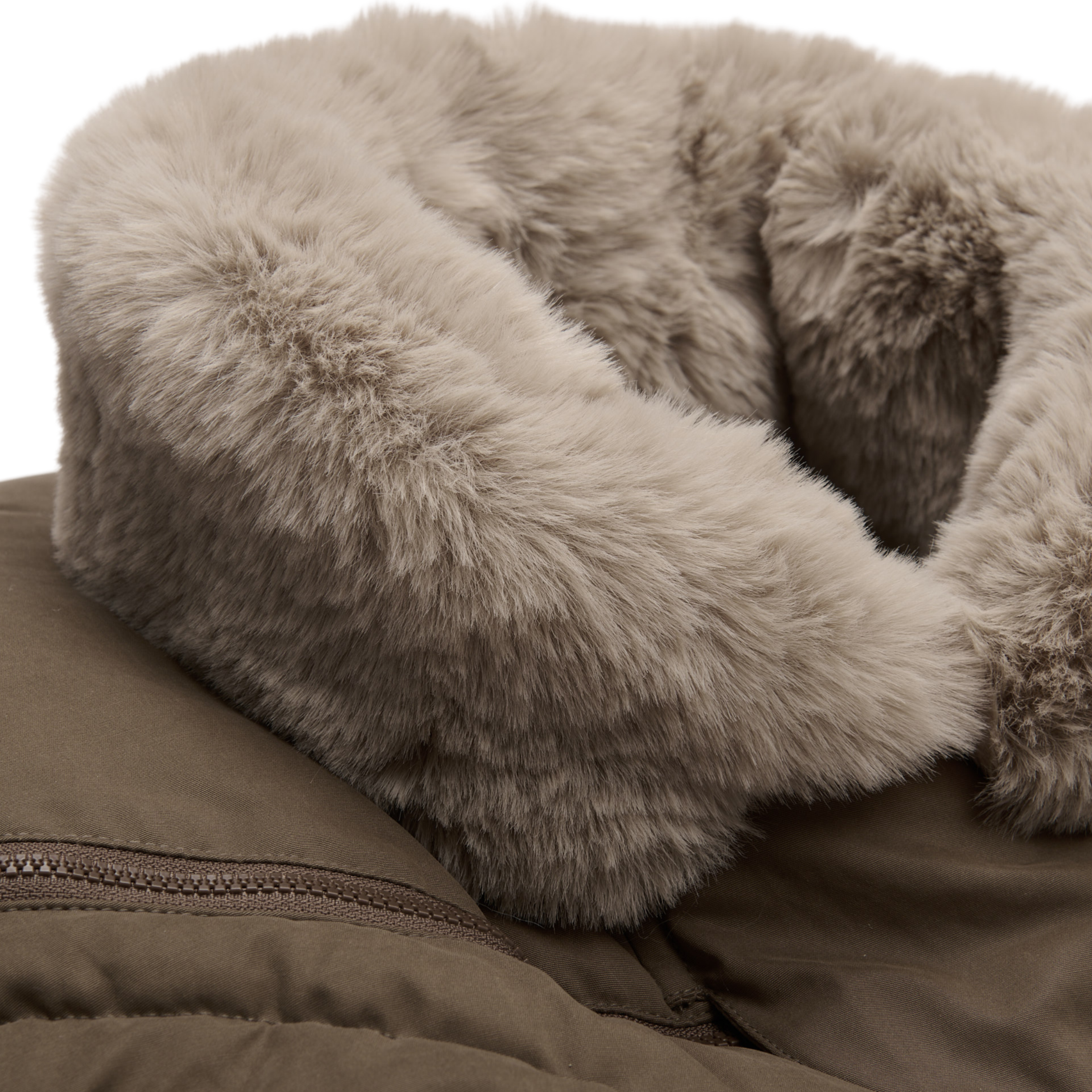 7AM Enfant Car Seat Cocoon - Moss Brown/Greige Fur.