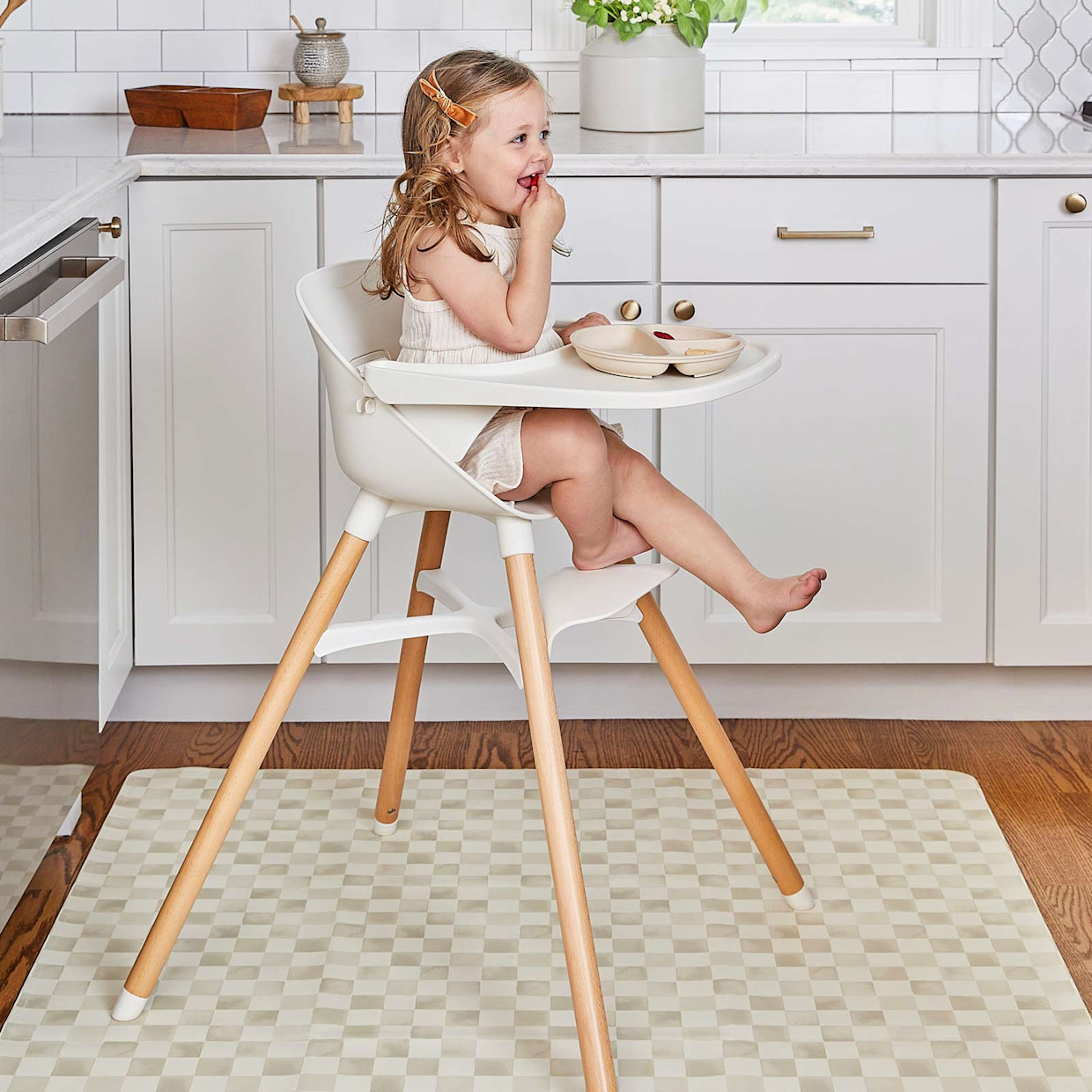 House of Noa Highchair Mat - Checker Almond, 48X48.