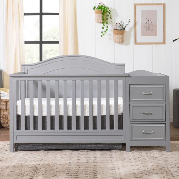 DaVinci Charlie 4-in-1 Convertible Crib and Changer Combo - Grey.