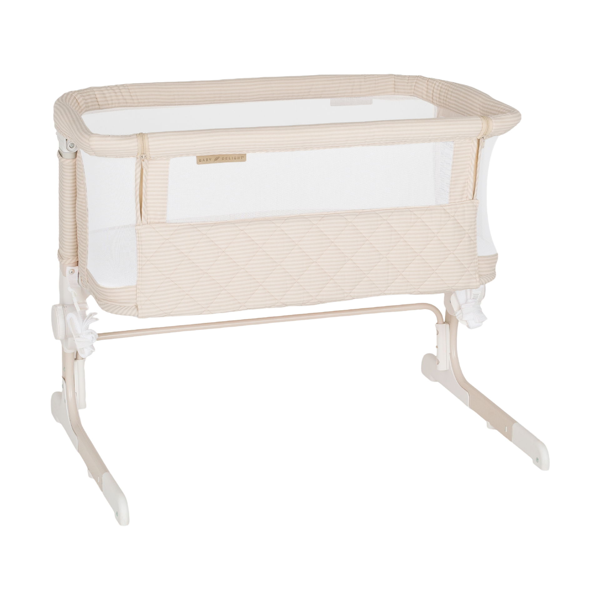 Baby Delight Beside Me Dreamer Bassinet & Bedside Sleeper.