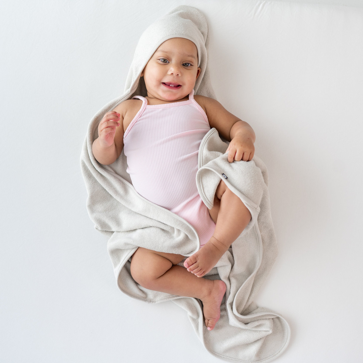 Kyte Baby Hooded Bath Towel - Oat.