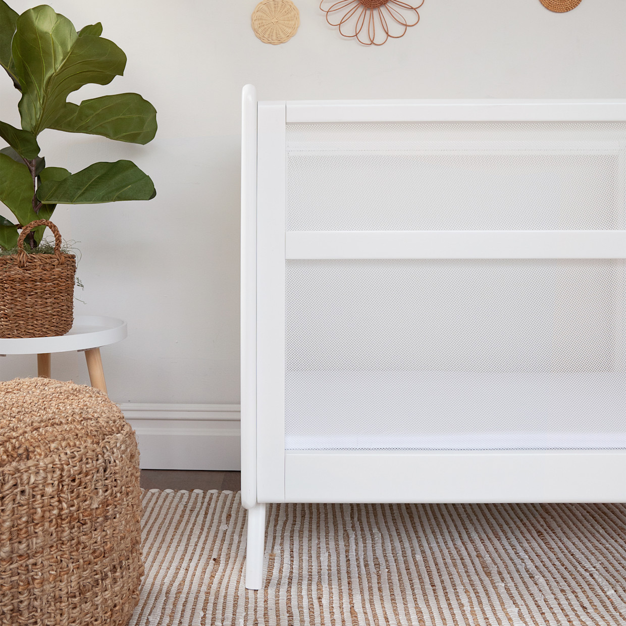 Halo 2-in-1 Breathable Mesh Convertible Mini Crib with Mattress - White.