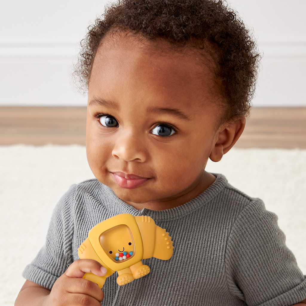 Itzy Ritzy Soothing Silicone Teether - Croissant.