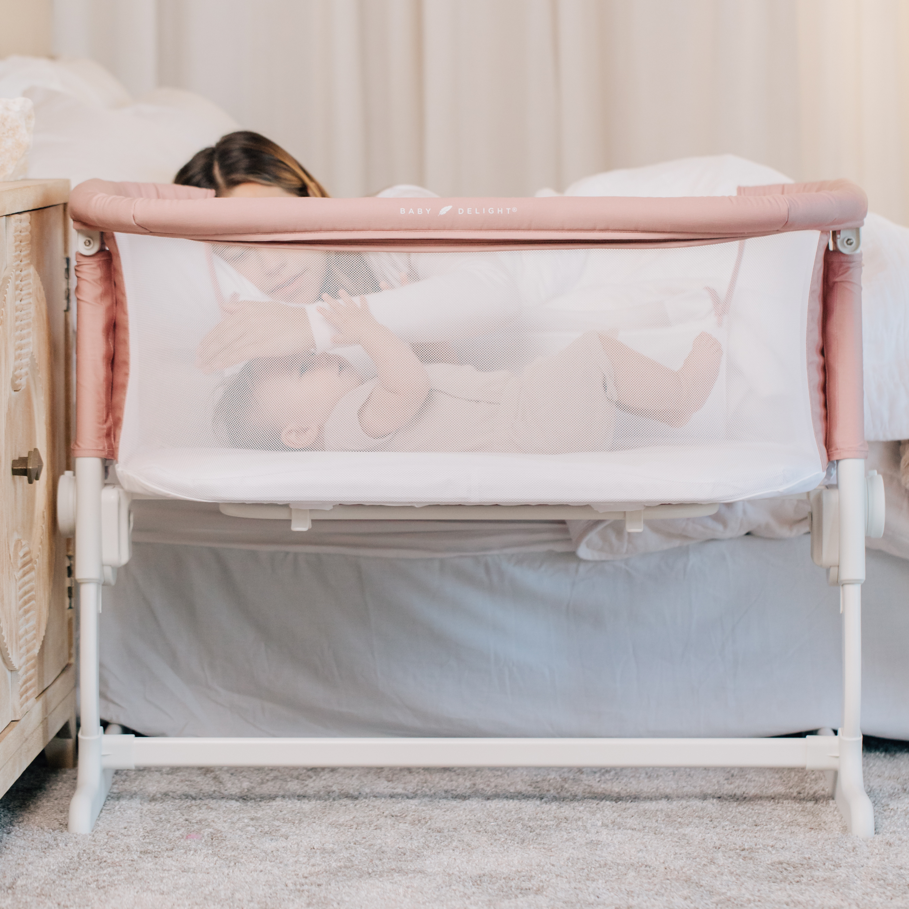 Baby Delight Beside Me Dreamer Organic Bassinet & Bedside Sleeper ...