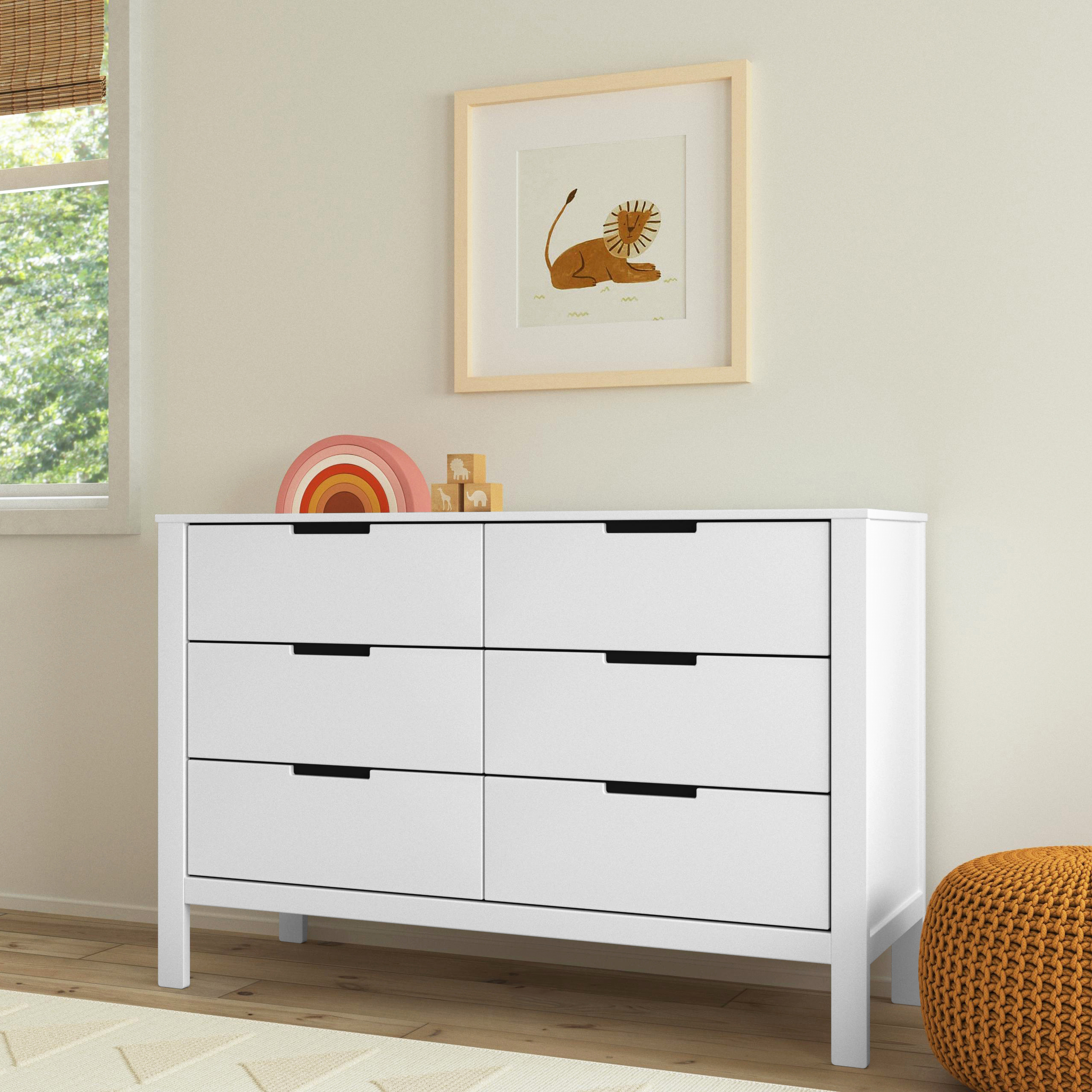 Carter's by daVinci Colby 6-Drawer Dresser - White.