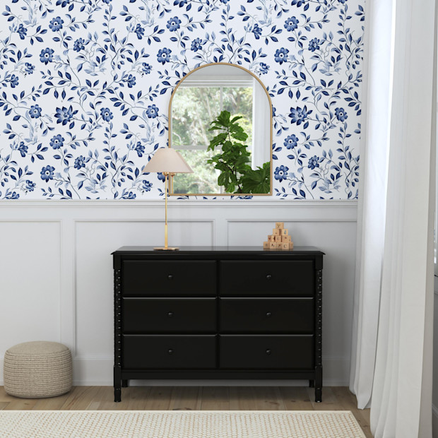 daVinci Jenny Lind Spindle 6-Drawer Dresser.