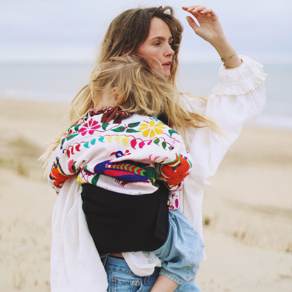 Wildride Toddler Carrier - Black.