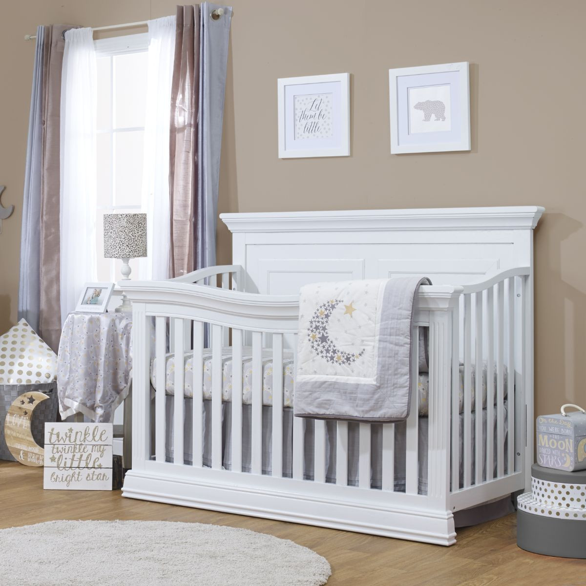 Sorelle Paxton 4-in-1 Crib - White.