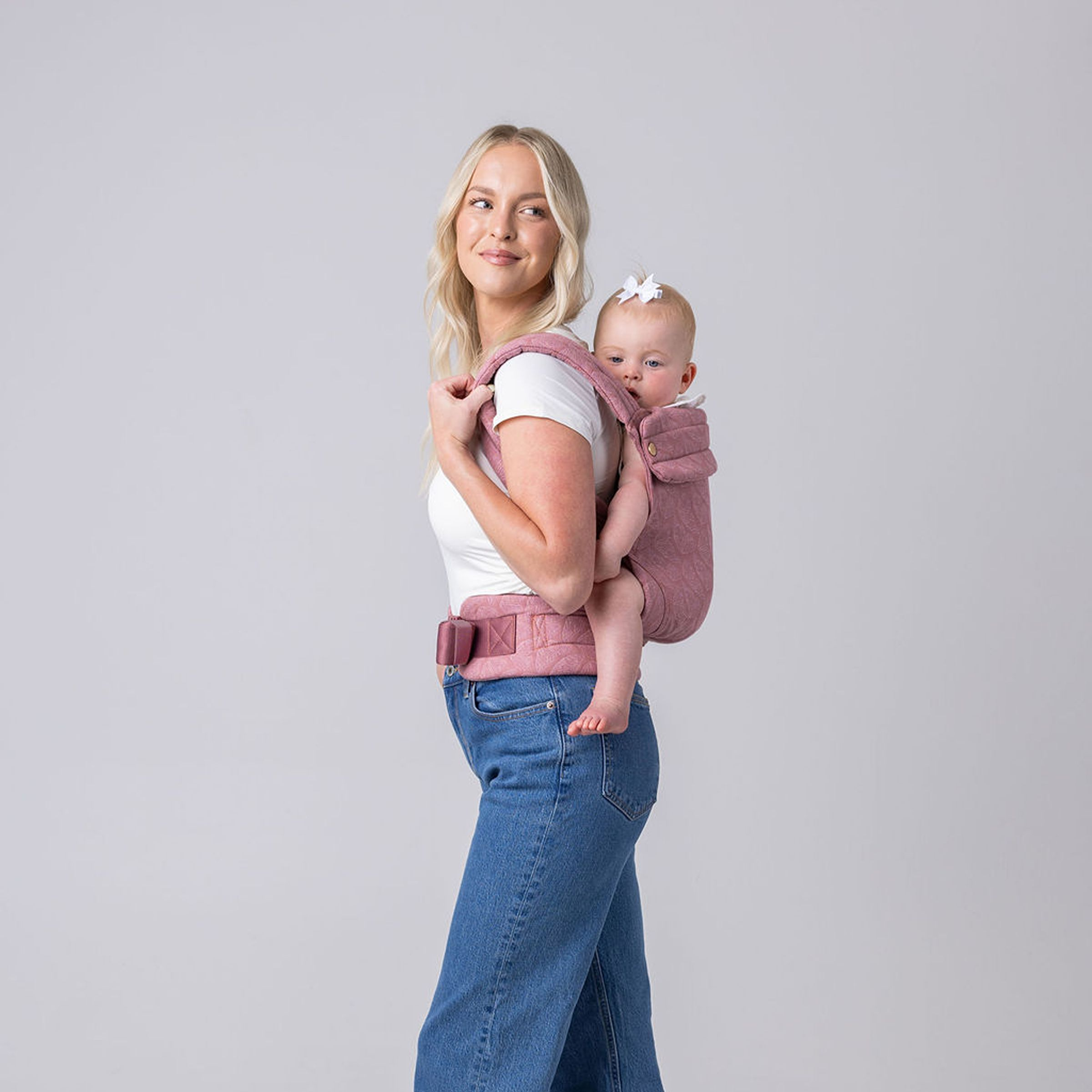 MABĒ The Monarch Buckle Baby Carrier - Mauve Wings.