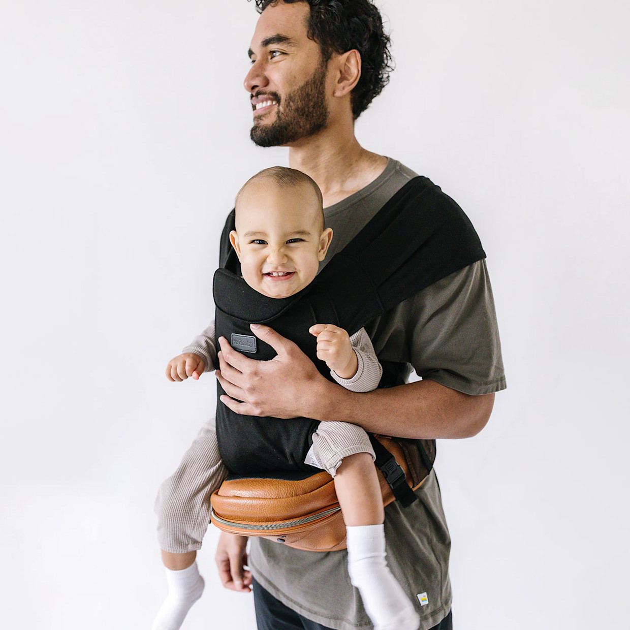 Tushbaby Hip Seat and Snug Carrier 2-in-1 Bundle - Cognac Vegan Leather, Black Snug Carrier.