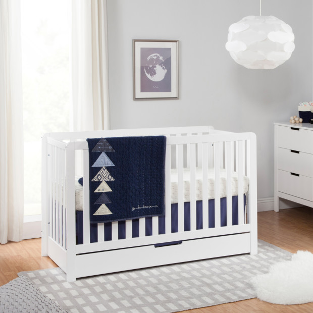 Carter's by DaVinci Colby 4-in-1 Convertible Crib with Trundle Drawer - White.