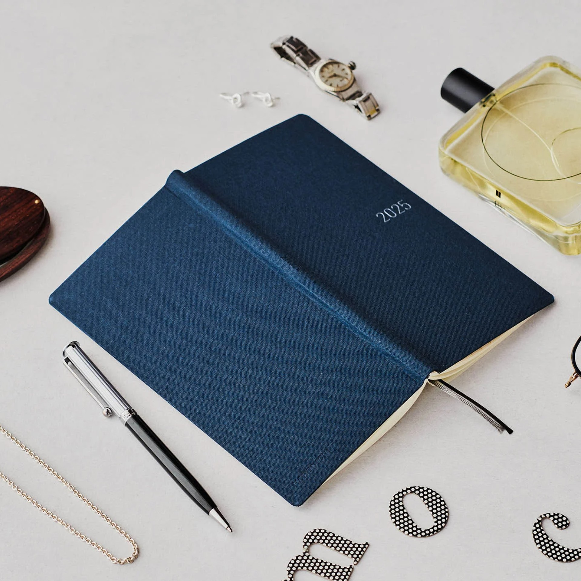 Toya.pe Papelería japonesa en Perú Hobonichi Hobonichi Techo 2025