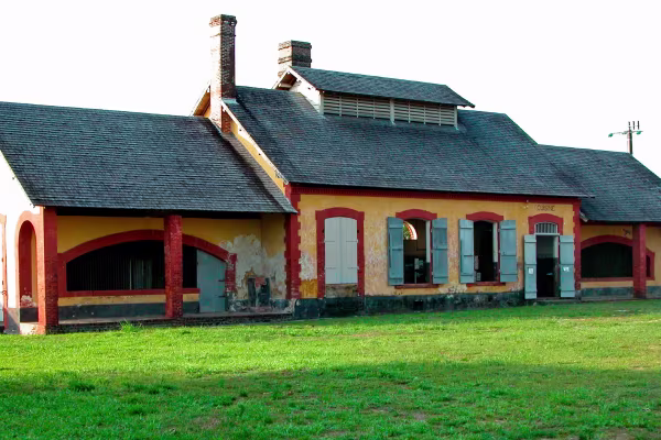 camp de la transportation saint laurent du maroni (2) 600x400