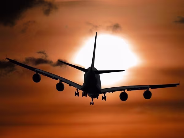 prepare-your-stay-airplane-600x450