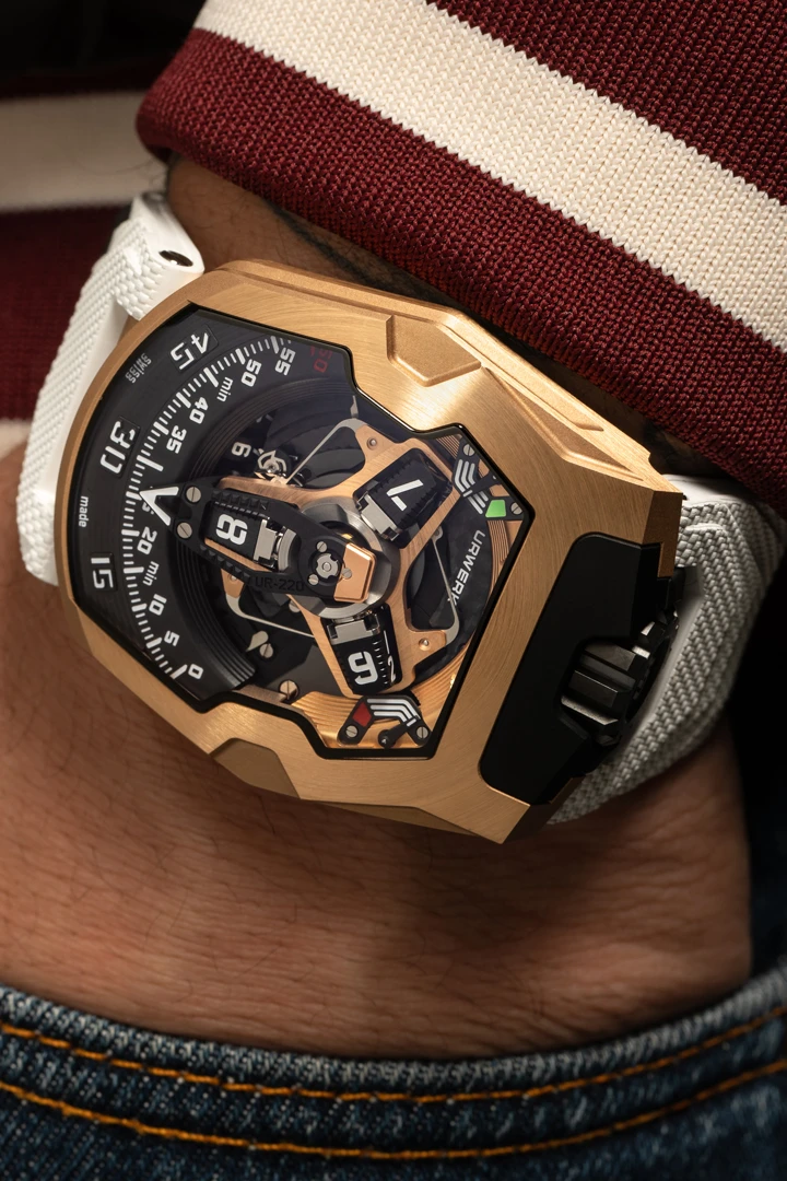 Urwerk UR-220 Red Gold