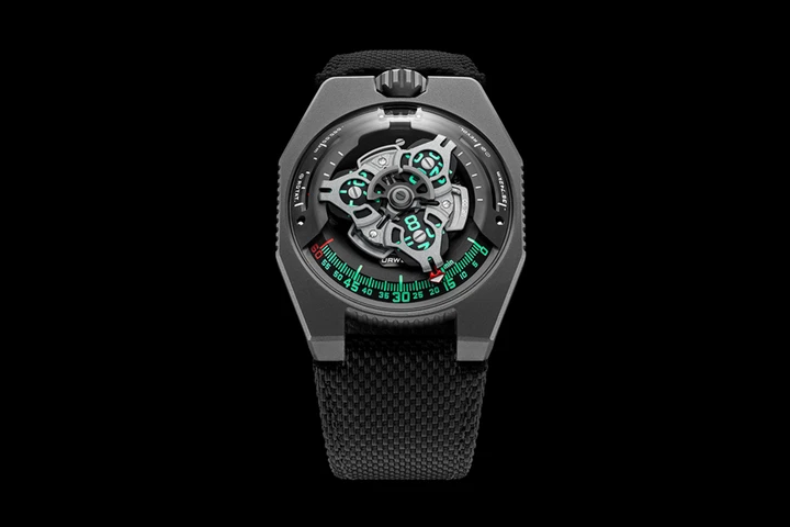 URWERK’s UR-100 GunMetal from the SpaceTime collection