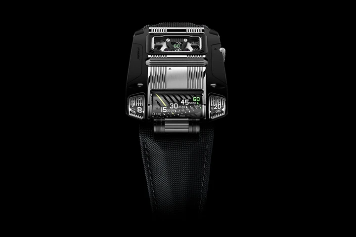 URWERK UR-111C Two-Tone (TT) black PVD and brushed steel