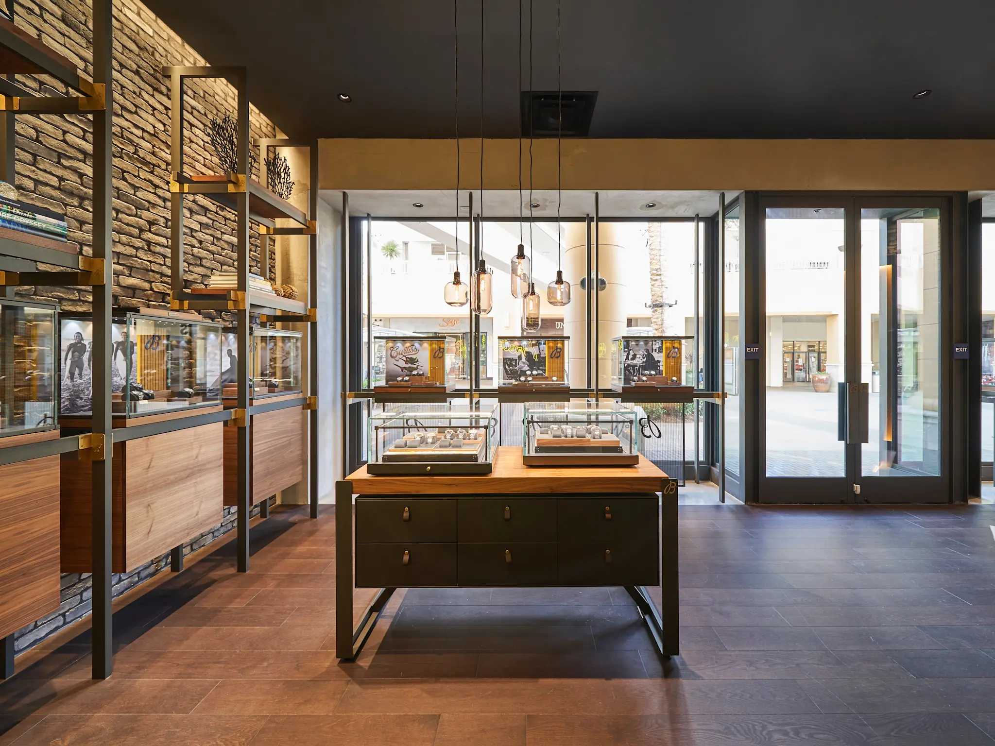 Breitling San Diego Boutique - Inside 3