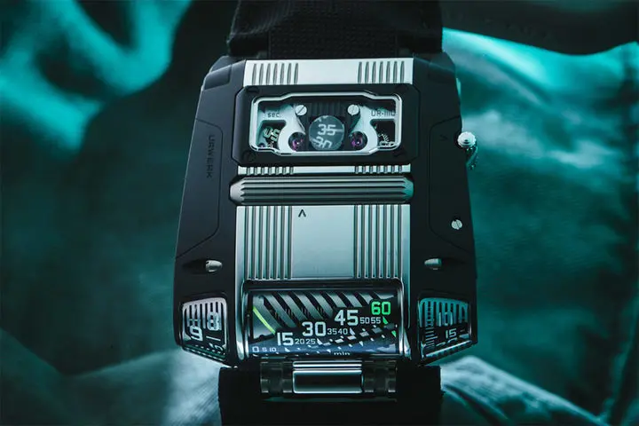 URWERK UR-111C Two-Tone (TT) black PVD and brushed steel