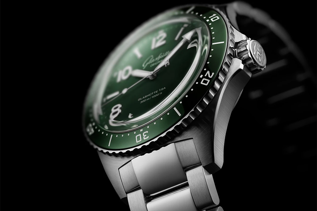 The SeaQ Panorama Date