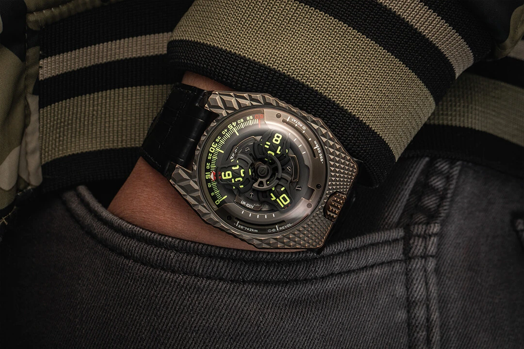 URWERK UR 100V T-Rex