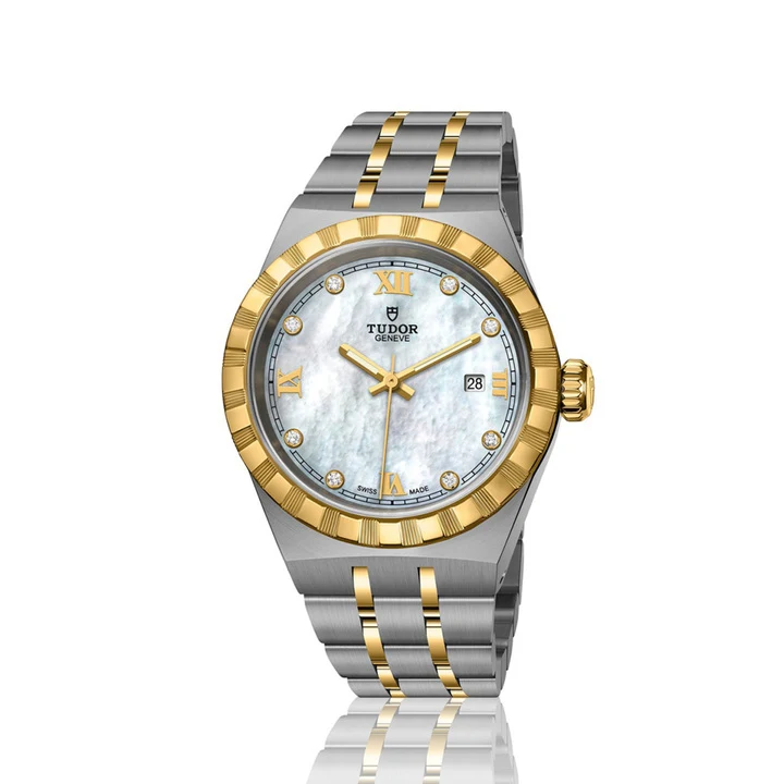 The TUDOR Royal champagne