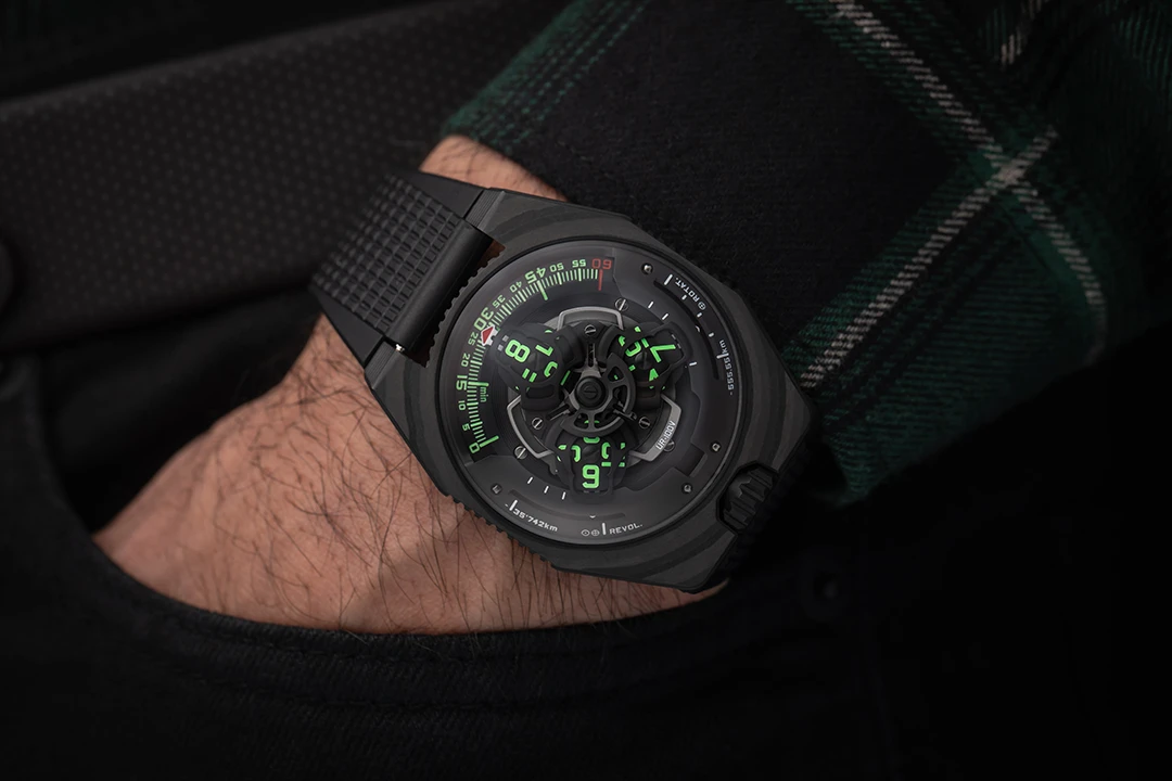 Urwerk Ur-100 v In Carbon