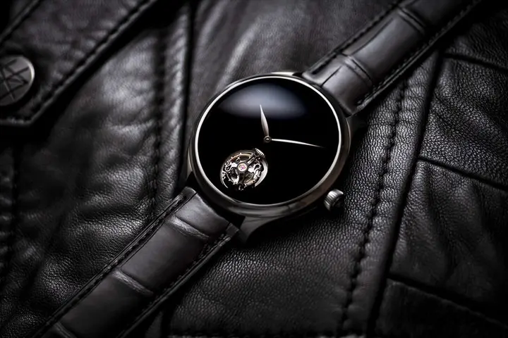 Endeavour Tourbillon Vantablack® Black Hands