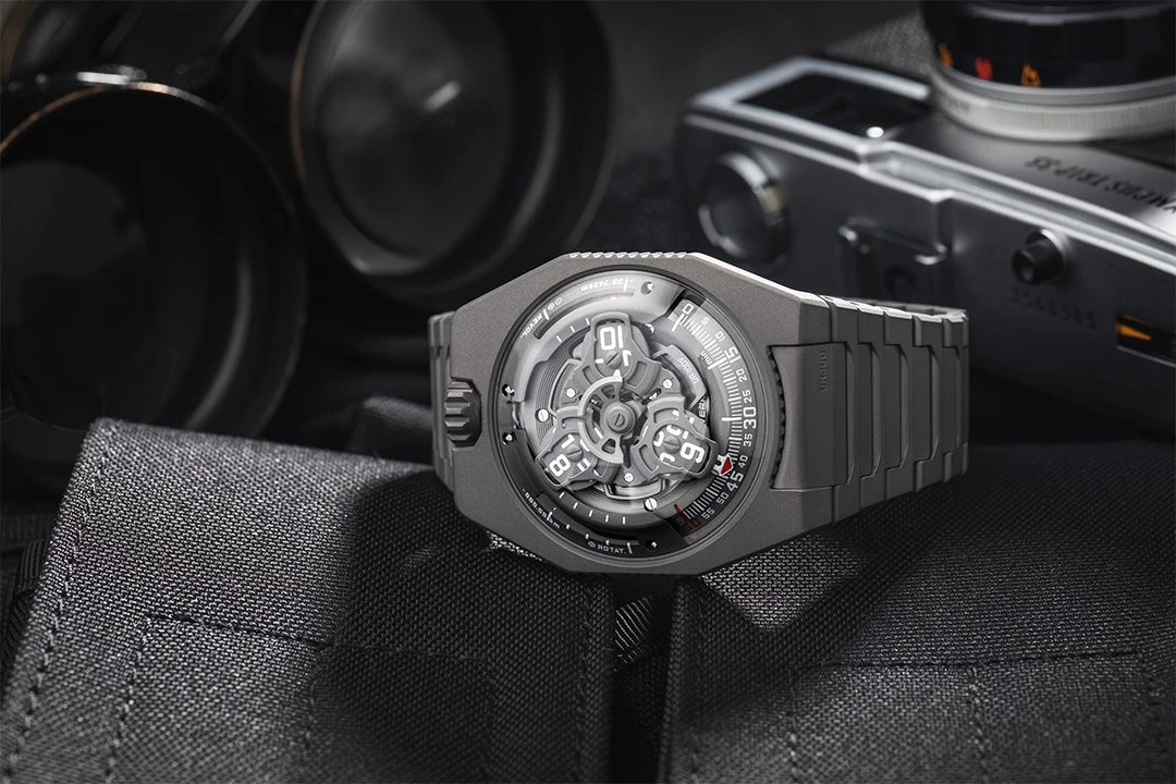 Urwerk’s UR-100V Full Titanium Jacket