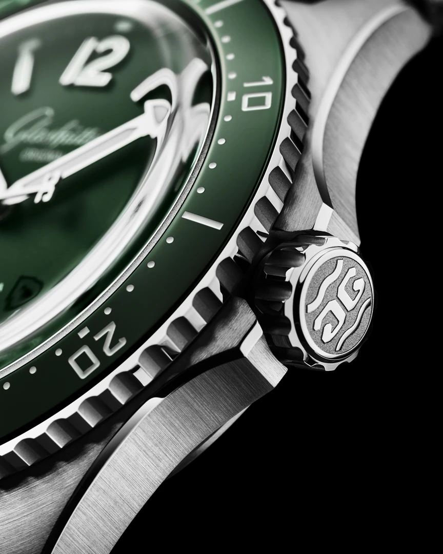 The SeaQ Panorama Date