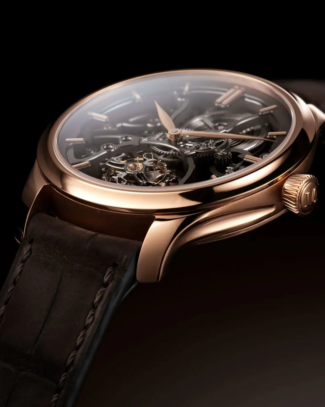 HMoser 1814-0400 Endeavour Tourbillon RG Skeleton Lifestyle Social Media - 1