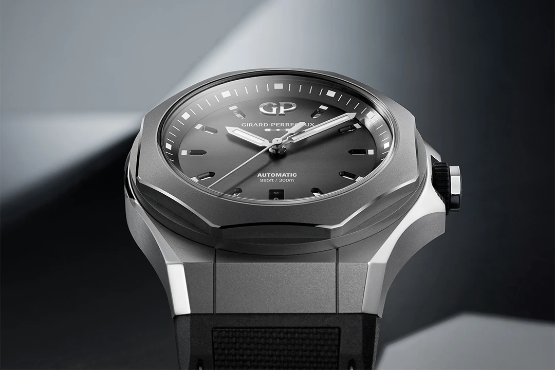 Girard-Perregaux Laureato Absolute Ti 230