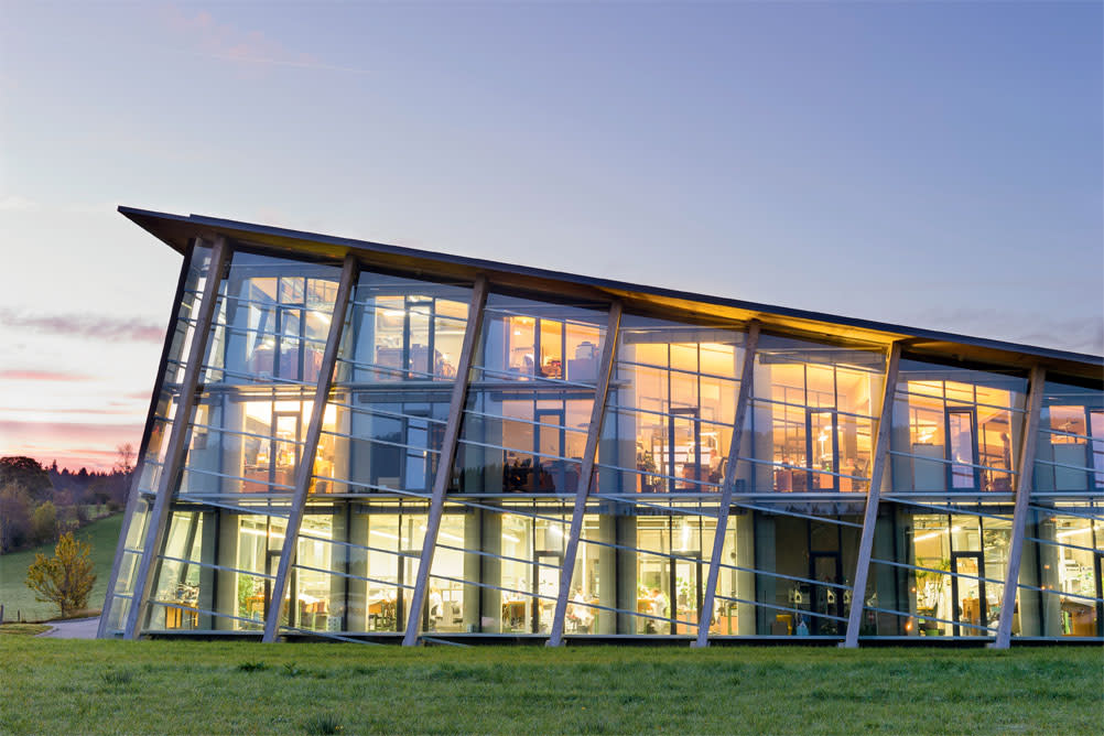 Greubel Forsey was previously divided over ten sites in La Chaux-de-Fonds but, in 2009, we brought all our activities under one roof, in a unique but dual-purpose setting.