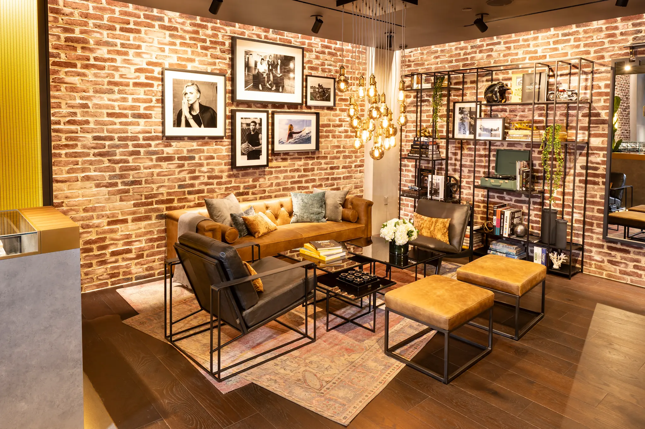 Breitling Los Angeles Inside 1