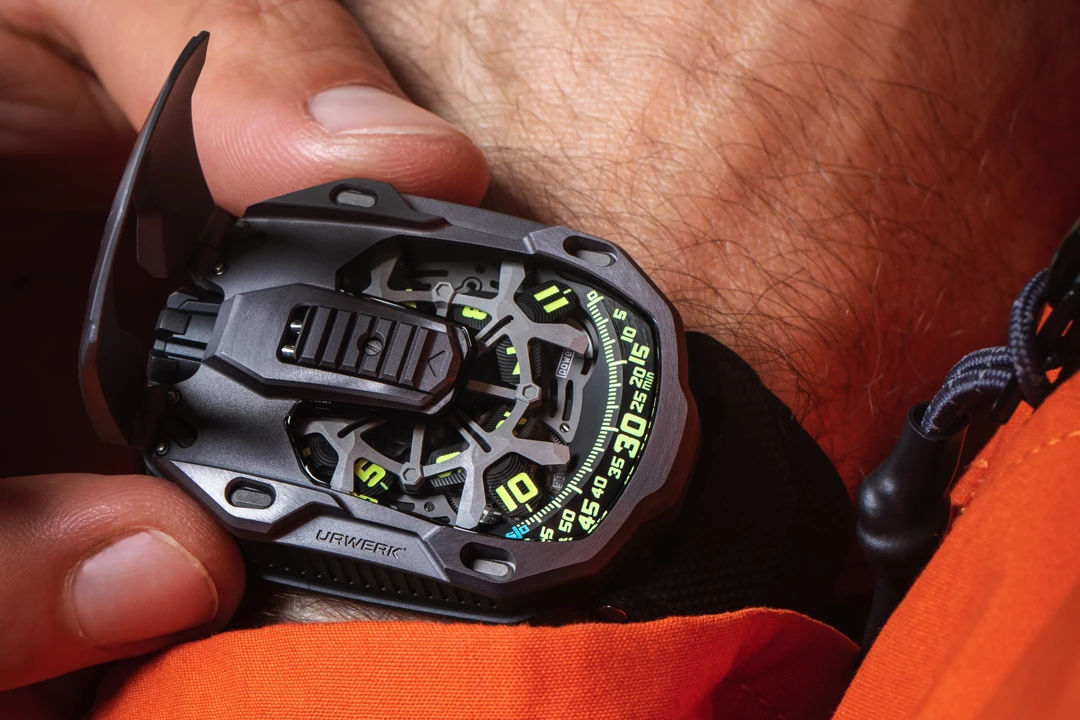 URWERK UR-105 Tantalum Hull
