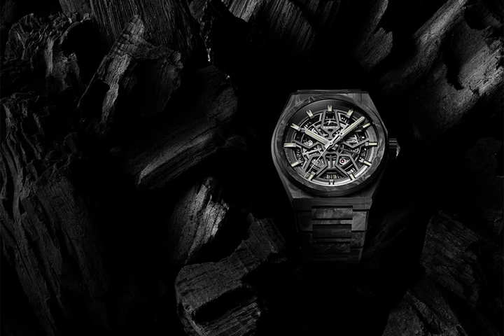 Zenith Defy Classic Carbon
