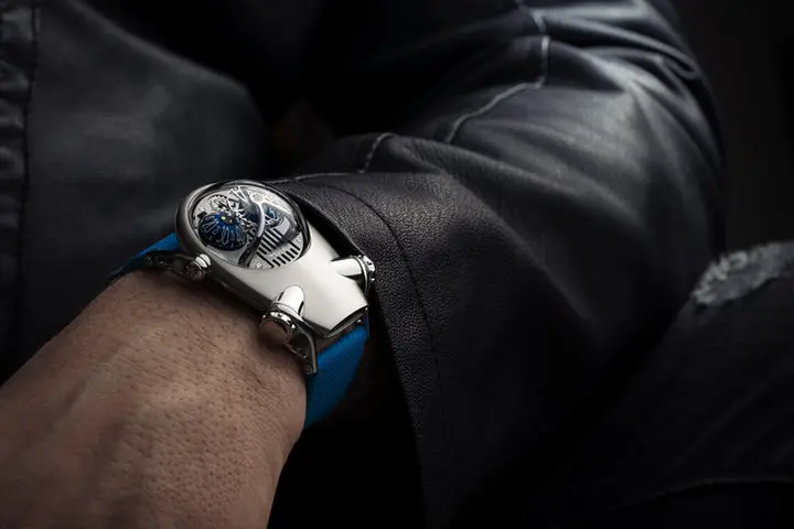 MB&F Horological Machine N°10 ‘Bulldog’ grade 5 titanium body with blue “eyes”