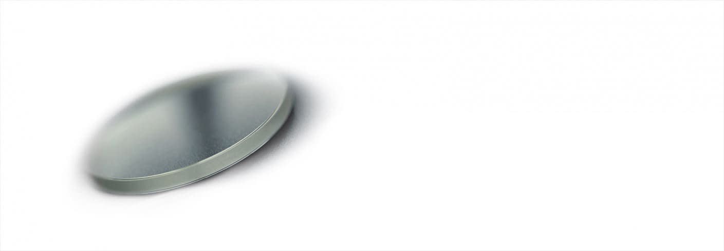 Breitling chronographs and wrist instruments are all equipped with sapphire crystals that are glareproofed on both sides. 