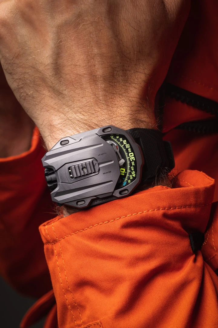 URWERK UR-105 Tantalum Hull