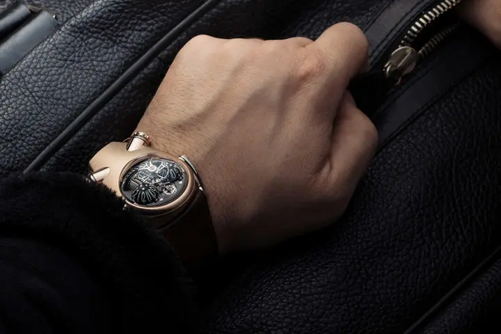 MB&F Horological Machine N°10 ‘Bulldog’  18k red-gold and titanium body with black “eyes”