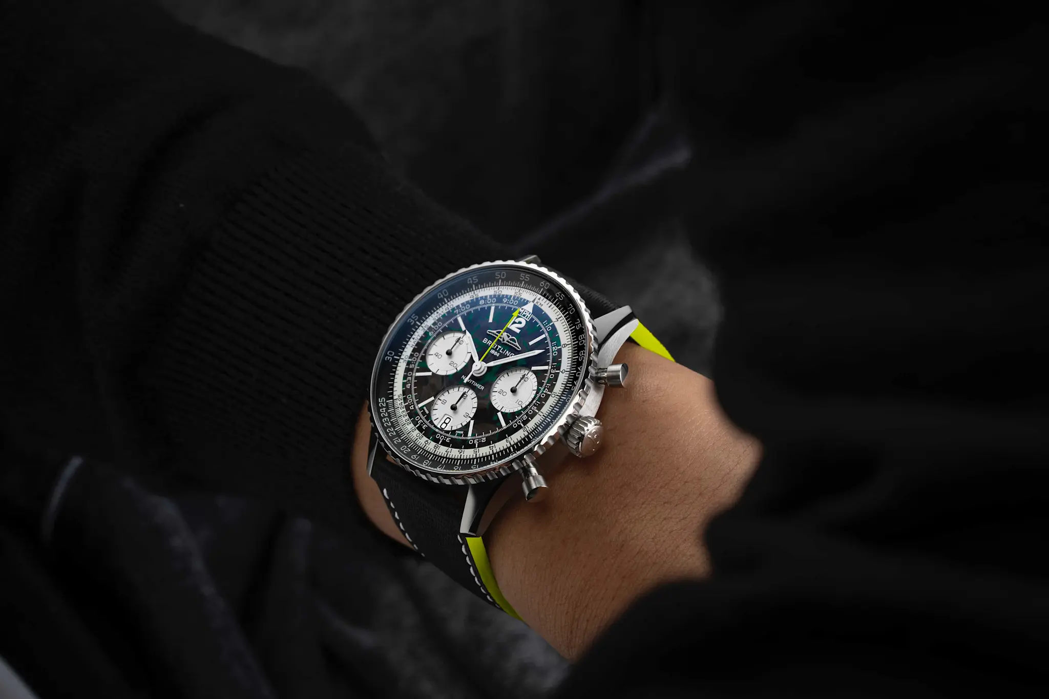 Breitling Unveils the Navitimer B01 Chronograph 43 Aston Martin Aramco Formula One Team - 5