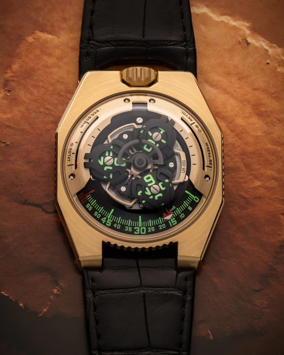 Urwerk Ur-100 Gold Edition
