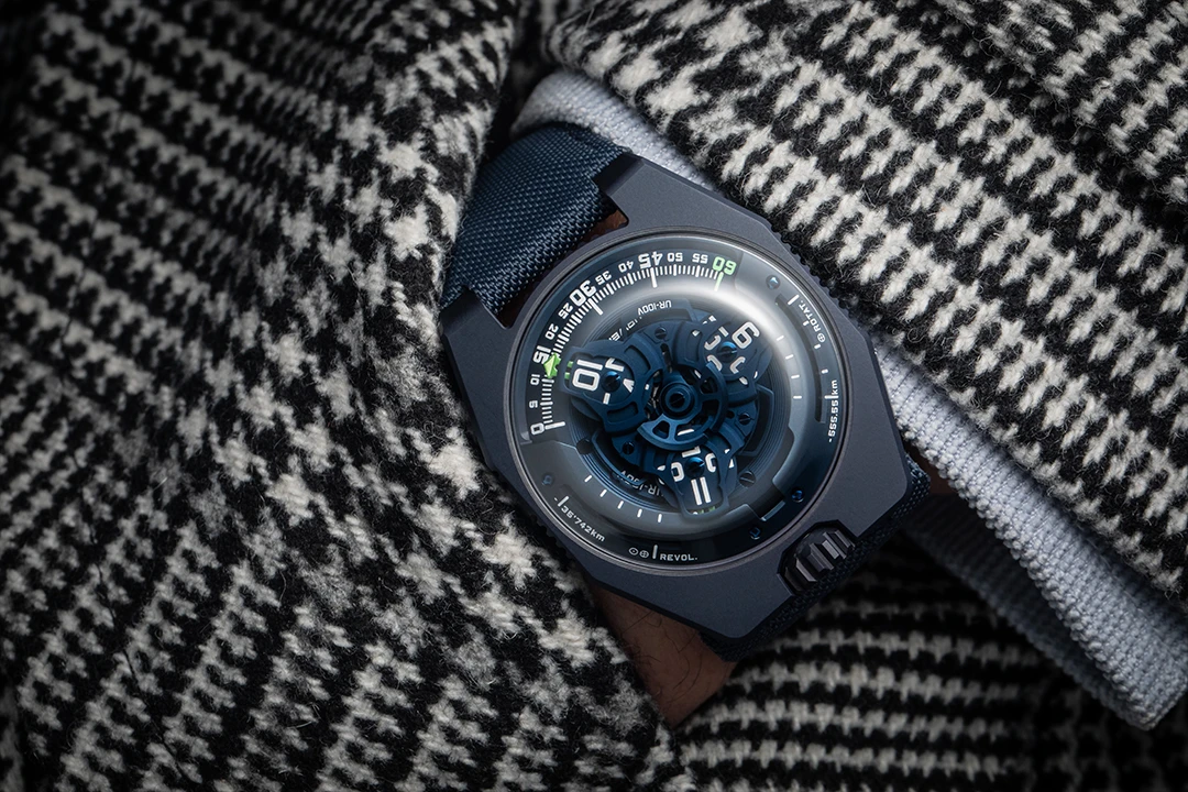 Urwerk UR-100V “Blue Planet”