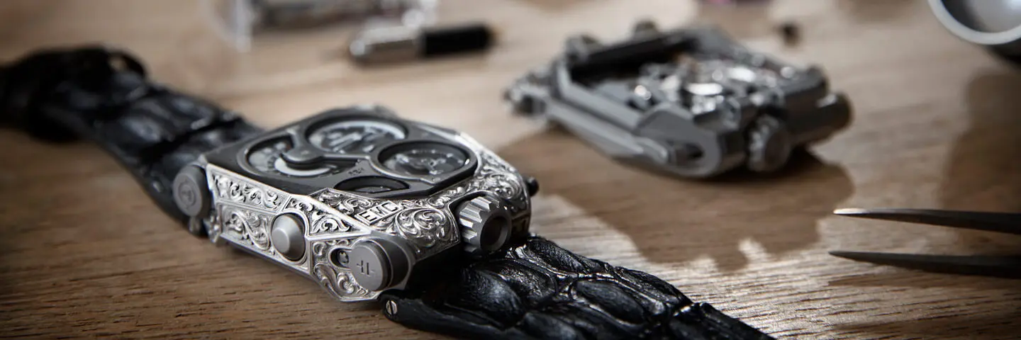 URWERK - Carousel-6-3