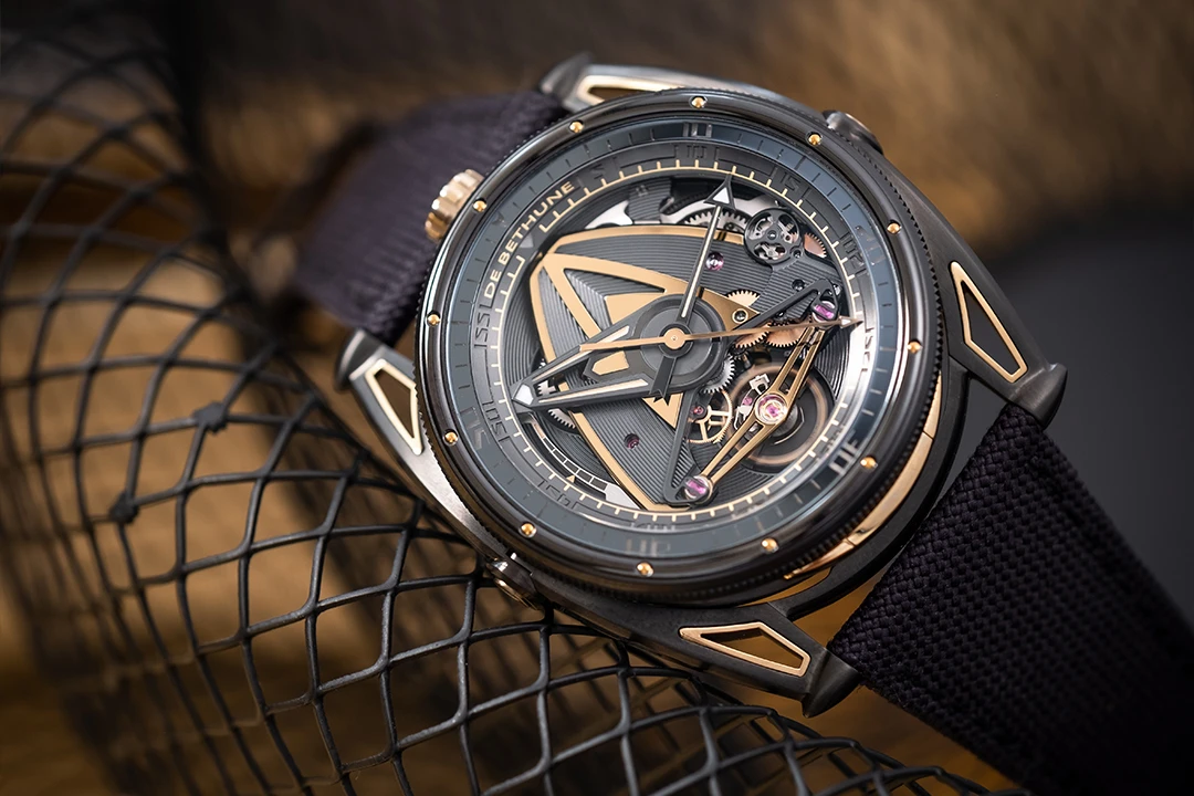 De Bethune in Black and Gold